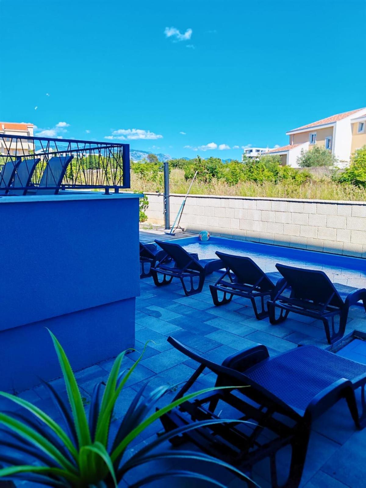 Apartmani Anastasia With Pool, Novalja Exterior foto
